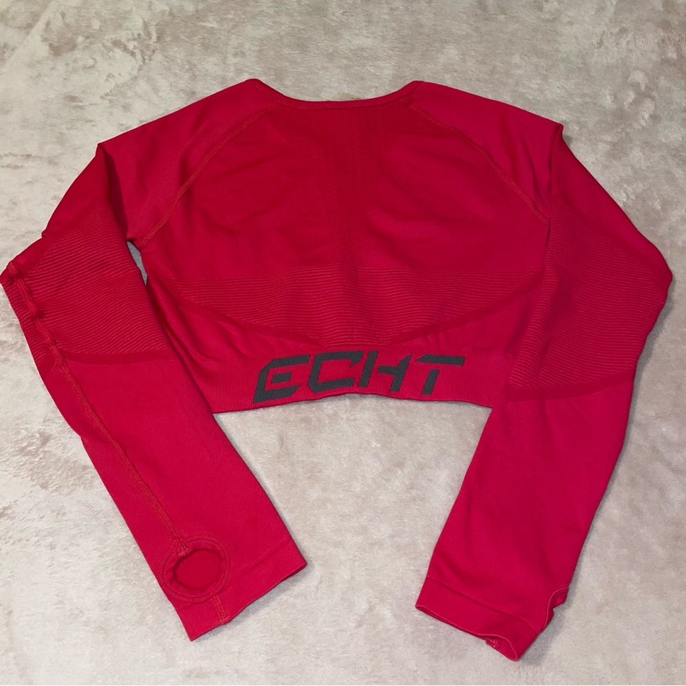 Echt prime long sleeve crop top size M